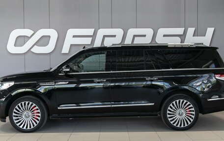Lincoln Navigator, 2022 год, 10 490 000 рублей, 4 фотография