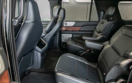 Lincoln Navigator, 2022 год, 10 490 000 рублей, 17 фотография