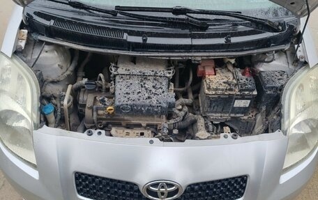 Toyota Yaris III рестайлинг, 2007 год, 580 000 рублей, 6 фотография