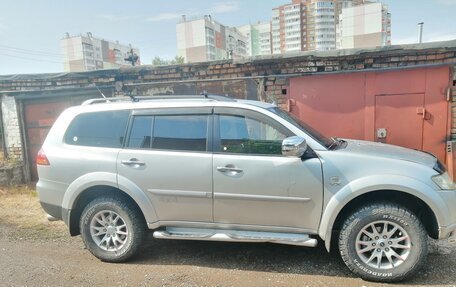 Mitsubishi Pajero Sport II рестайлинг, 2011 год, 1 000 000 рублей, 4 фотография