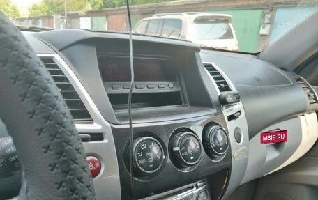 Mitsubishi Pajero Sport II рестайлинг, 2011 год, 1 000 000 рублей, 13 фотография