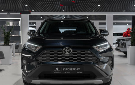 Toyota RAV4, 2020 год, 2 795 000 рублей, 3 фотография