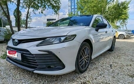 Toyota Camry, 2022 год, 3 190 000 рублей, 1 фотография