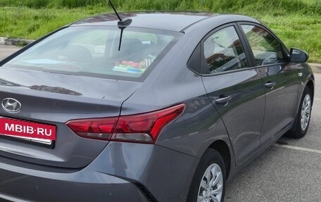 Hyundai Solaris II рестайлинг, 2021 год, 1 590 000 рублей, 4 фотография
