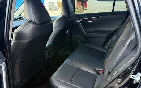 Toyota RAV4, 2021 год, 3 550 000 рублей, 6 фотография