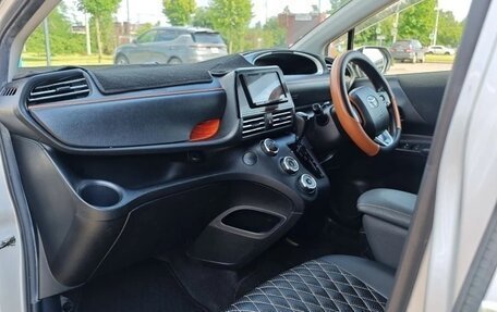 Toyota Sienta II, 2018 год, 1 310 000 рублей, 5 фотография