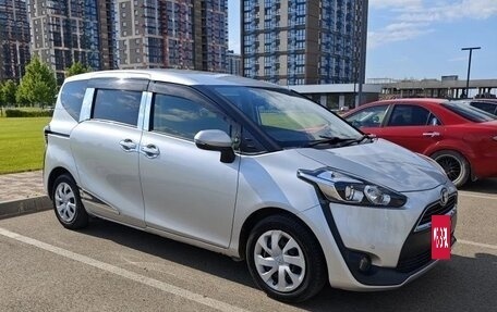 Toyota Sienta II, 2018 год, 1 310 000 рублей, 2 фотография