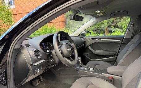 Audi A3, 2018 год, 2 350 000 рублей, 14 фотография