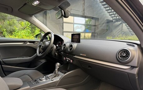 Audi A3, 2018 год, 2 350 000 рублей, 23 фотография