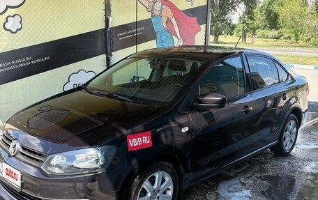 Volkswagen Polo VI (EU Market), 2014 год, 870 000 рублей, 2 фотография