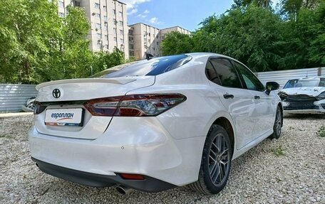 Toyota Camry, 2022 год, 3 190 000 рублей, 4 фотография