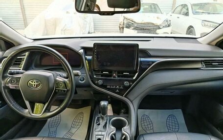 Toyota Camry, 2022 год, 3 190 000 рублей, 8 фотография