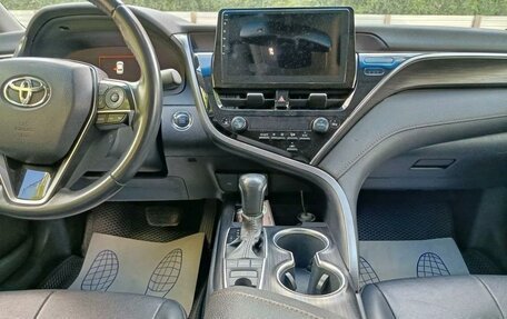 Toyota Camry, 2022 год, 3 190 000 рублей, 9 фотография