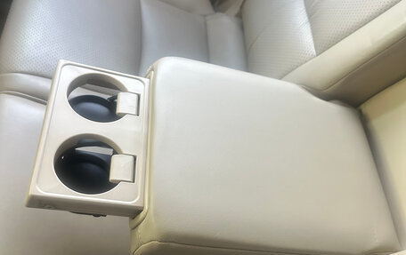 Toyota Land Cruiser Prado 120 рестайлинг, 2005 год, 2 150 000 рублей, 16 фотография