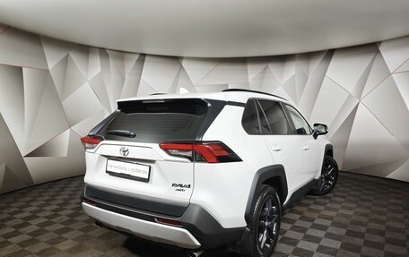 Toyota RAV4, 2024 год, 3 800 000 рублей, 2 фотография