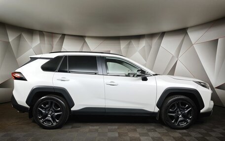 Toyota RAV4, 2024 год, 3 800 000 рублей, 6 фотография
