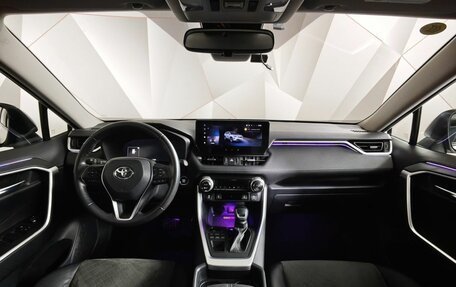 Toyota RAV4, 2024 год, 3 800 000 рублей, 12 фотография