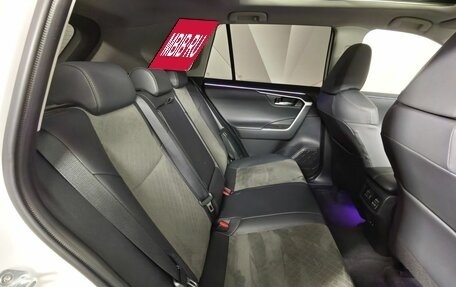 Toyota RAV4, 2024 год, 3 800 000 рублей, 14 фотография