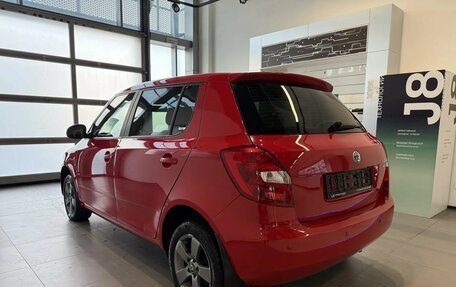 Skoda Fabia II, 2011 год, 700 000 рублей, 3 фотография