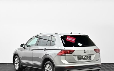 Volkswagen Tiguan II, 2018 год, 1 949 000 рублей, 2 фотография