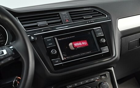Volkswagen Tiguan II, 2018 год, 1 949 000 рублей, 10 фотография