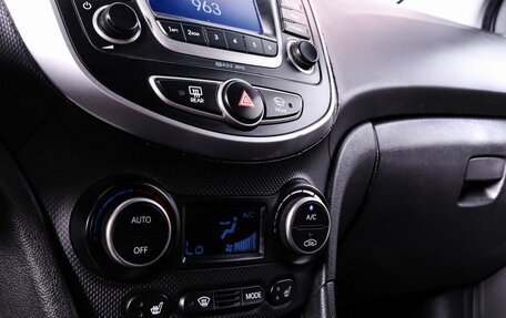 Hyundai Solaris II рестайлинг, 2016 год, 1 050 000 рублей, 19 фотография