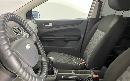 Ford Focus II рестайлинг, 2005 год, 260 000 рублей, 26 фотография