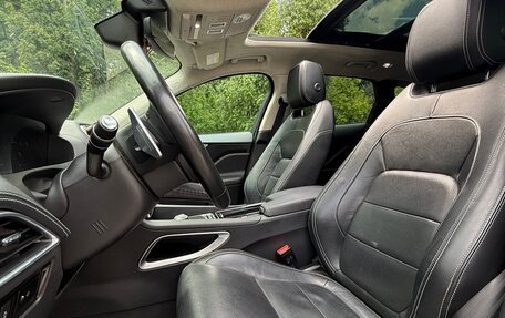 Jaguar F-Pace, 2019 год, 3 100 000 рублей, 36 фотография