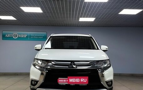 Mitsubishi Outlander III рестайлинг 3, 2018 год, 2 000 000 рублей, 2 фотография