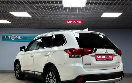 Mitsubishi Outlander III рестайлинг 3, 2018 год, 2 000 000 рублей, 7 фотография