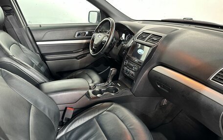 Ford Explorer VI, 2017 год, 2 399 000 рублей, 10 фотография