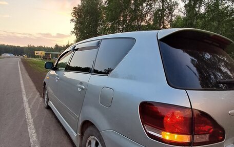 Toyota Ipsum II, 2002 год, 650 000 рублей, 1 фотография
