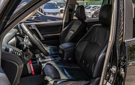 Toyota Land Cruiser Prado 150 рестайлинг 2, 2012 год, 2 699 000 рублей, 10 фотография