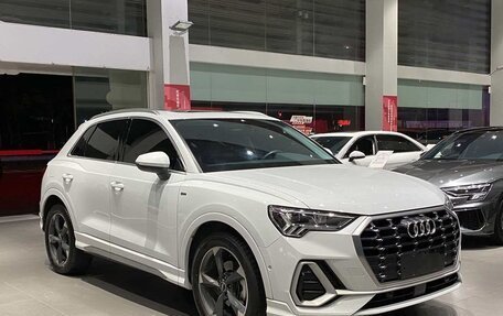 Audi Q3, 2022 год, 2 400 000 рублей, 5 фотография