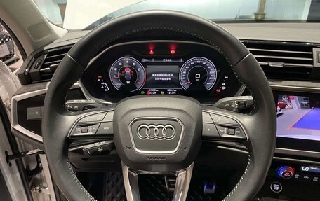 Audi Q3, 2022 год, 2 400 000 рублей, 11 фотография
