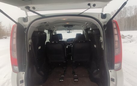 Toyota Esquire I, 2015 год, 1 600 000 рублей, 25 фотография