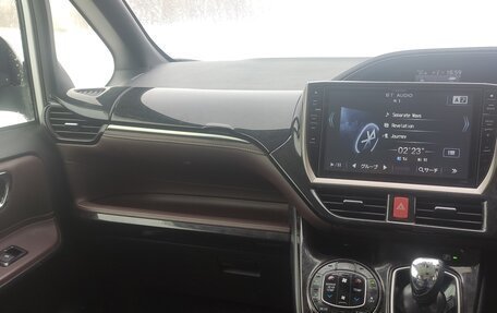 Toyota Esquire I, 2015 год, 1 600 000 рублей, 16 фотография