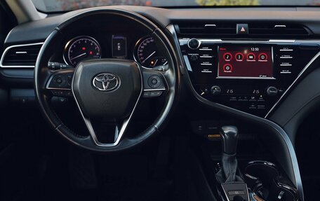 Toyota Camry, 2020 год, 2 450 000 рублей, 15 фотография