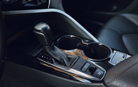 Toyota Camry, 2020 год, 2 450 000 рублей, 24 фотография