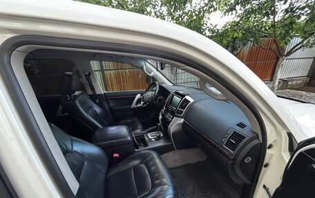 Toyota Land Cruiser 200, 2014 год, 3 850 000 рублей, 16 фотография