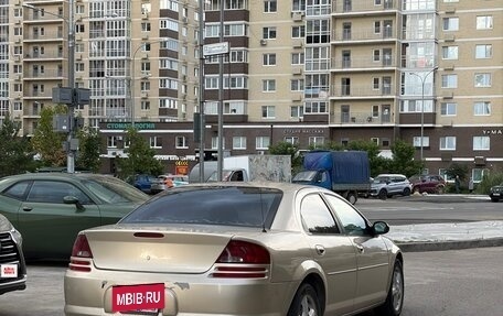 Dodge Stratus II, 2004 год, 270 000 рублей, 3 фотография