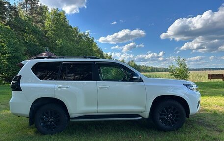 Toyota Land Cruiser Prado 150 рестайлинг 2, 2021 год, 2 700 000 рублей, 4 фотография