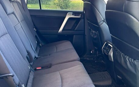 Toyota Land Cruiser Prado 150 рестайлинг 2, 2021 год, 2 700 000 рублей, 9 фотография