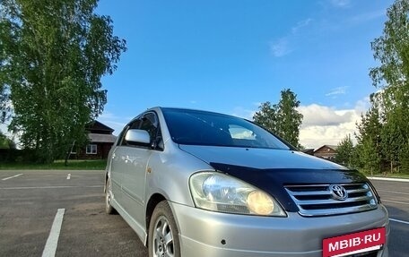 Toyota Ipsum II, 2002 год, 650 000 рублей, 11 фотография