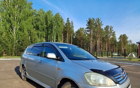 Toyota Ipsum II, 2002 год, 650 000 рублей, 18 фотография