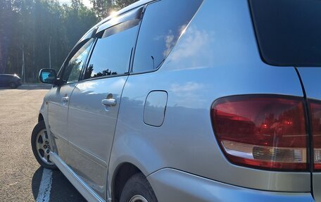 Toyota Ipsum II, 2002 год, 650 000 рублей, 23 фотография