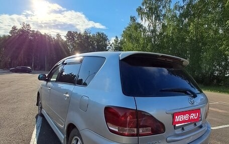 Toyota Ipsum II, 2002 год, 650 000 рублей, 16 фотография