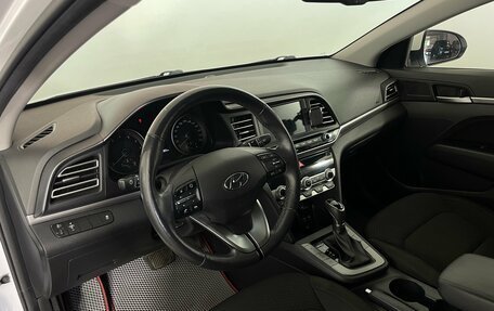 Hyundai Elantra VI рестайлинг, 2019 год, 1 725 000 рублей, 9 фотография