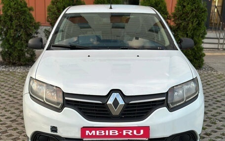 Renault Logan II, 2017 год, 430 000 рублей, 2 фотография