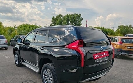 Mitsubishi Pajero Sport III рестайлинг, 2018 год, 2 899 000 рублей, 4 фотография